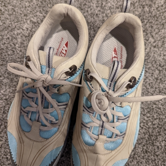 MBT Rocker Shoes - Picture 4 of 9